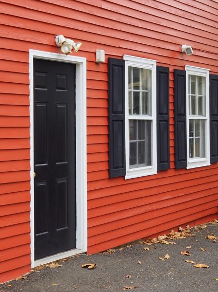Cost of Red Vinyl Siding Installation in Kansas City
