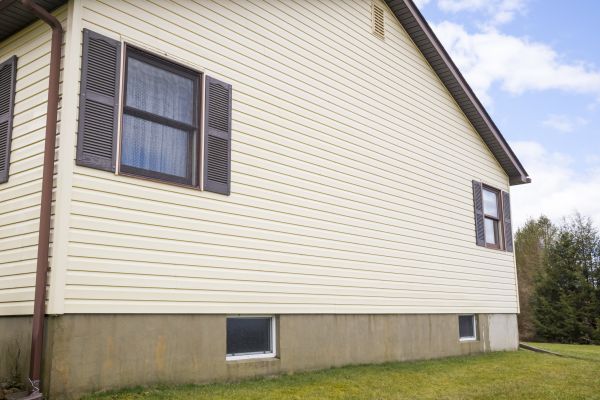 Cost of Dutch Lap Siding Repair in Kansas City